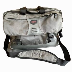 TUMI 564PW Messenger Laptop Bag